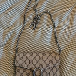 Gucci Dionysius Wallet on chain